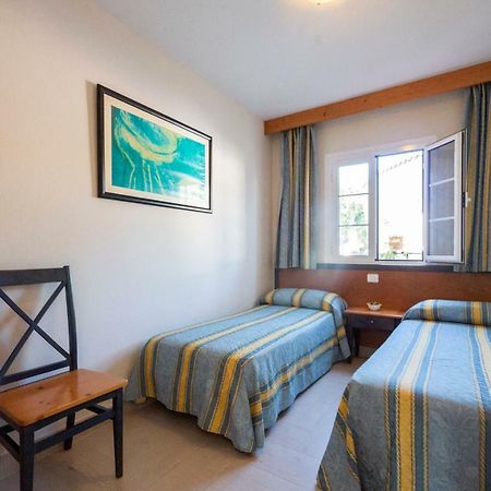 Apartamento En Cala'N Bosch - Cap D'Artrutx Lägenhet Exteriör bild