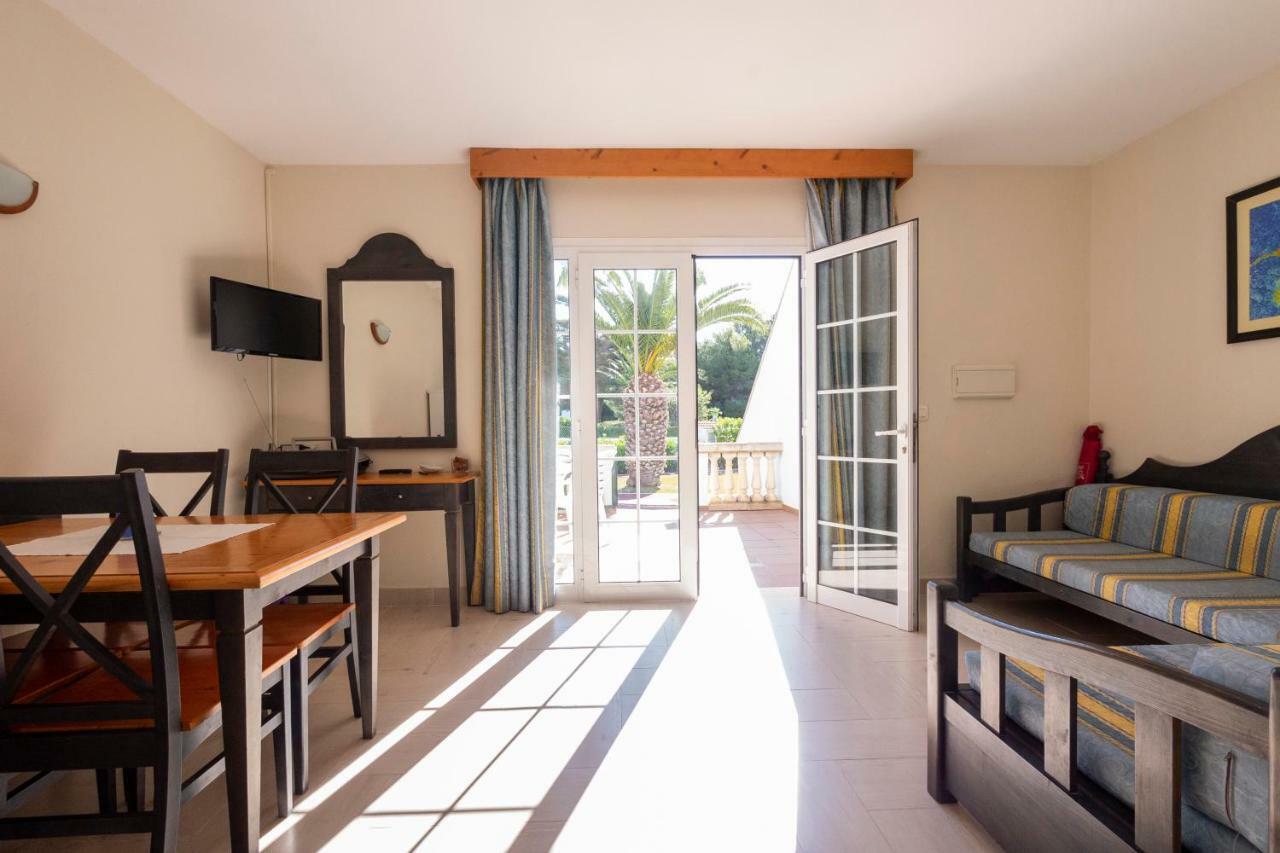 Apartamento En Cala'N Bosch - Cap D'Artrutx Lägenhet Exteriör bild