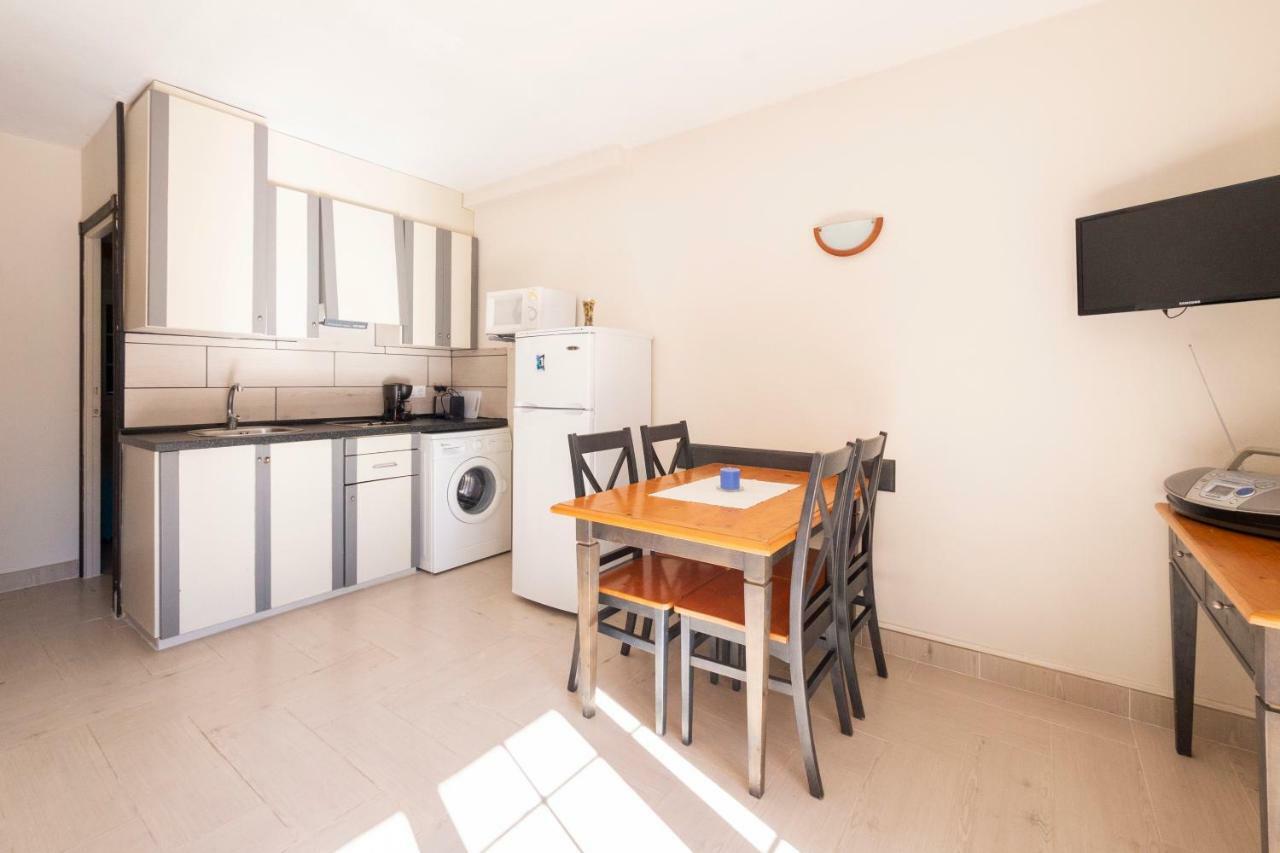 Apartamento En Cala'N Bosch - Cap D'Artrutx Lägenhet Exteriör bild